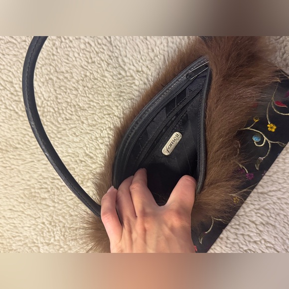 Farnell Paris embroidered bag - Picture 2 of 3